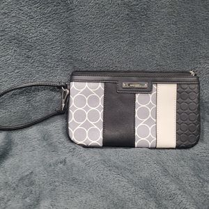 Black and Gray Nine West Faux leather wristlet